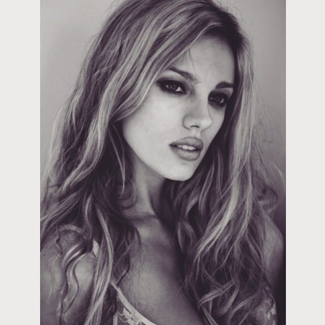 bar paly black and whit ephotos