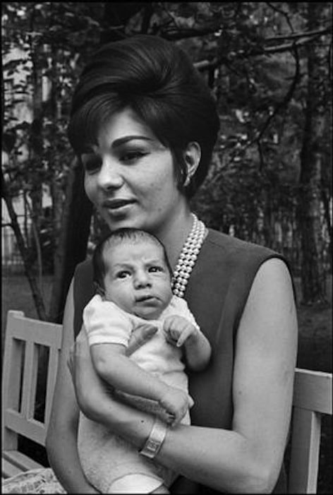 Picture Of Farah Pahlavi