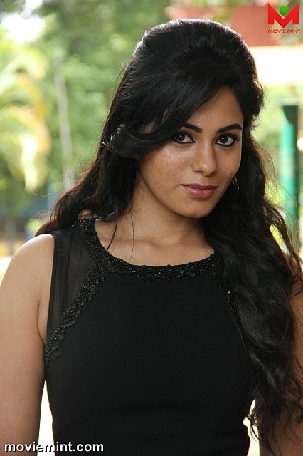 Deepa Sannidhi picture