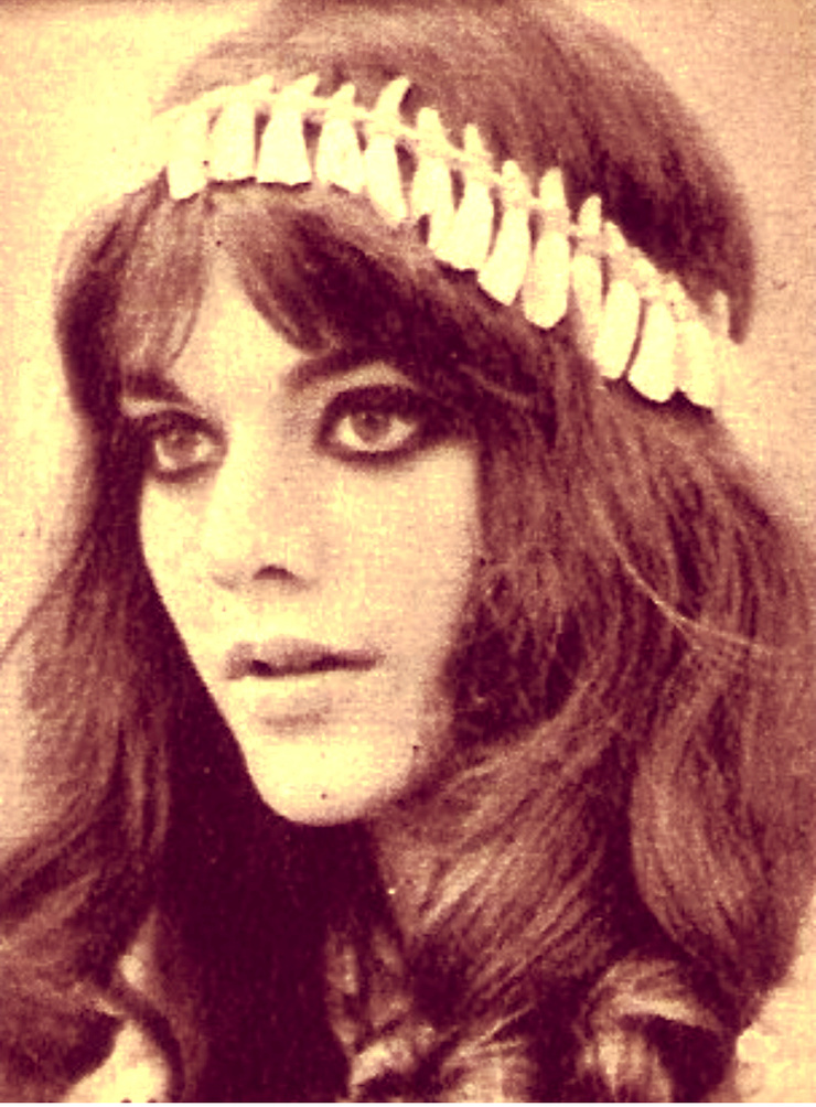 Tina Aumont