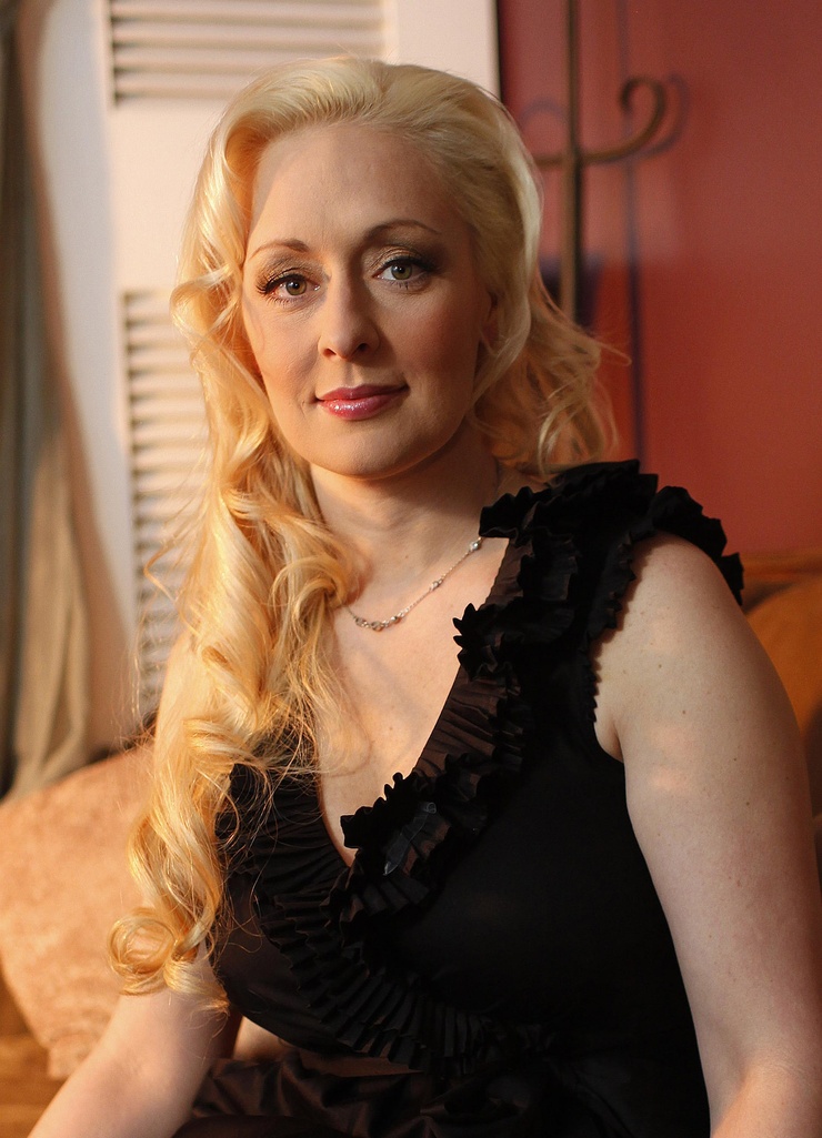 Mindy McReady picture