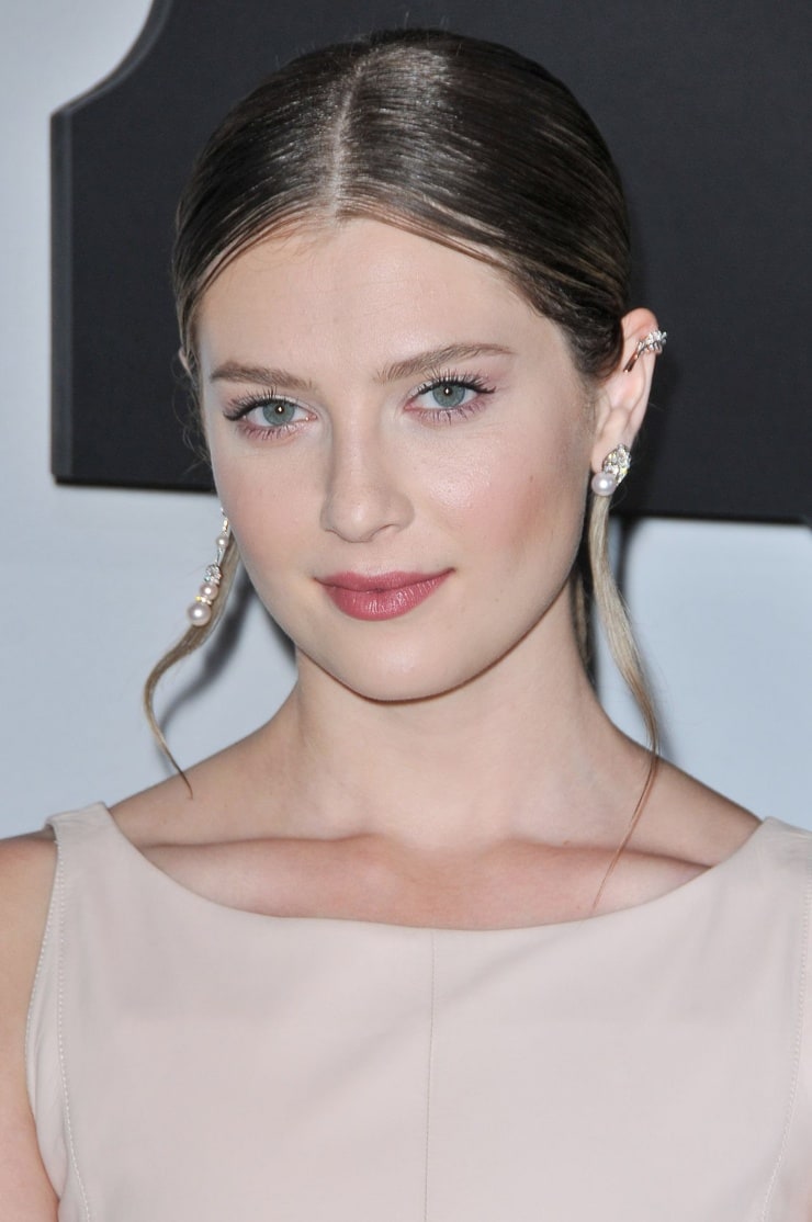 Zoe Levin