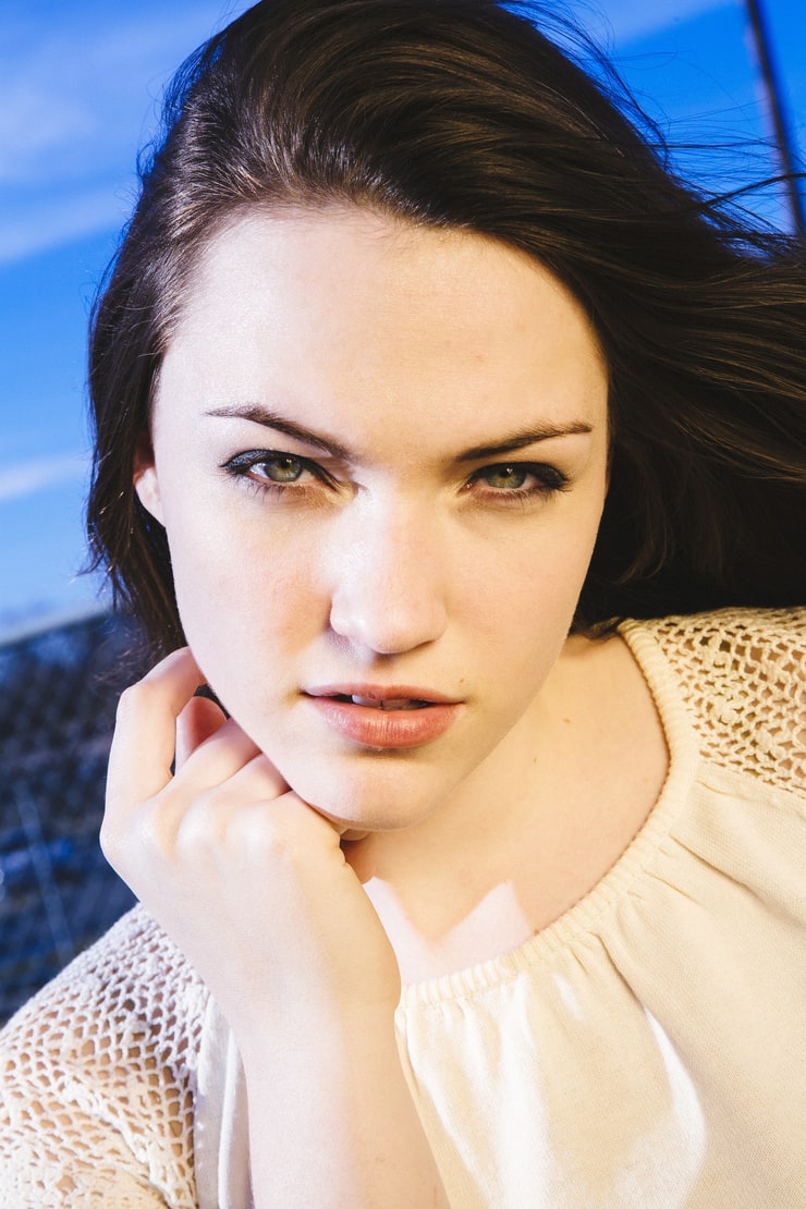 Violett Beane