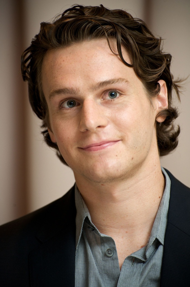 Jonathan Groff