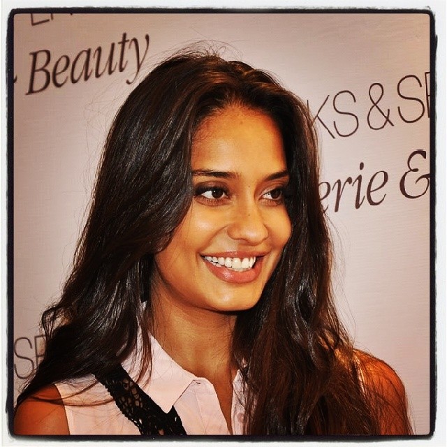 Lisa Haydon Lisa Haydon