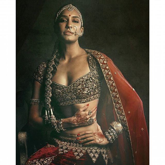 Lisa Haydon Lisa Haydon