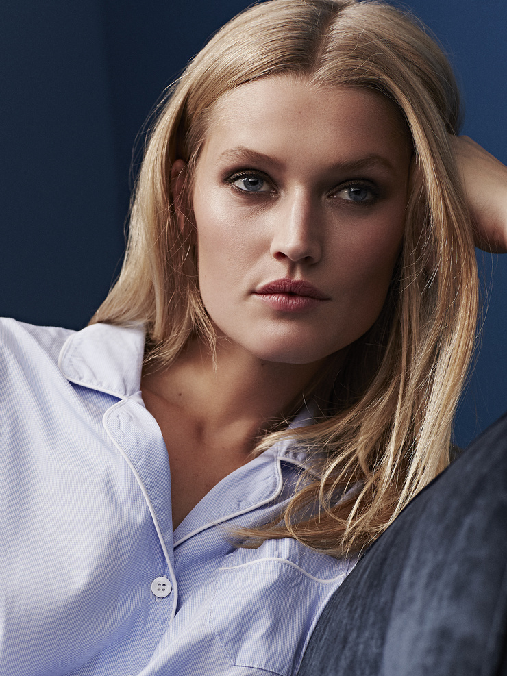 Toni Garrn Toni Garrn