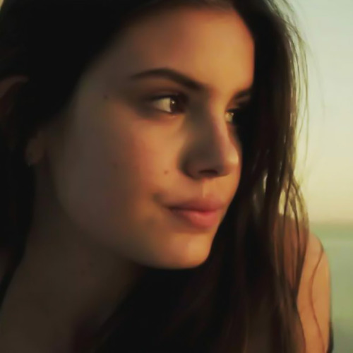 Camila Queiroz Camila Queiroz