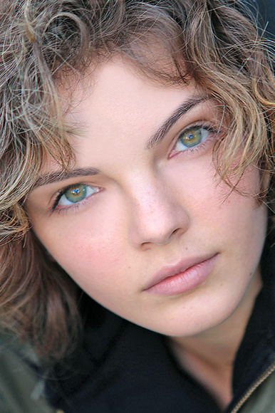 Camren Bicondova