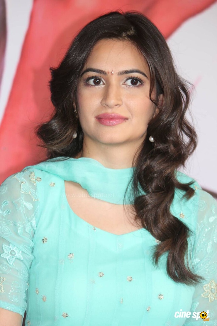 Kriti Kharbanda