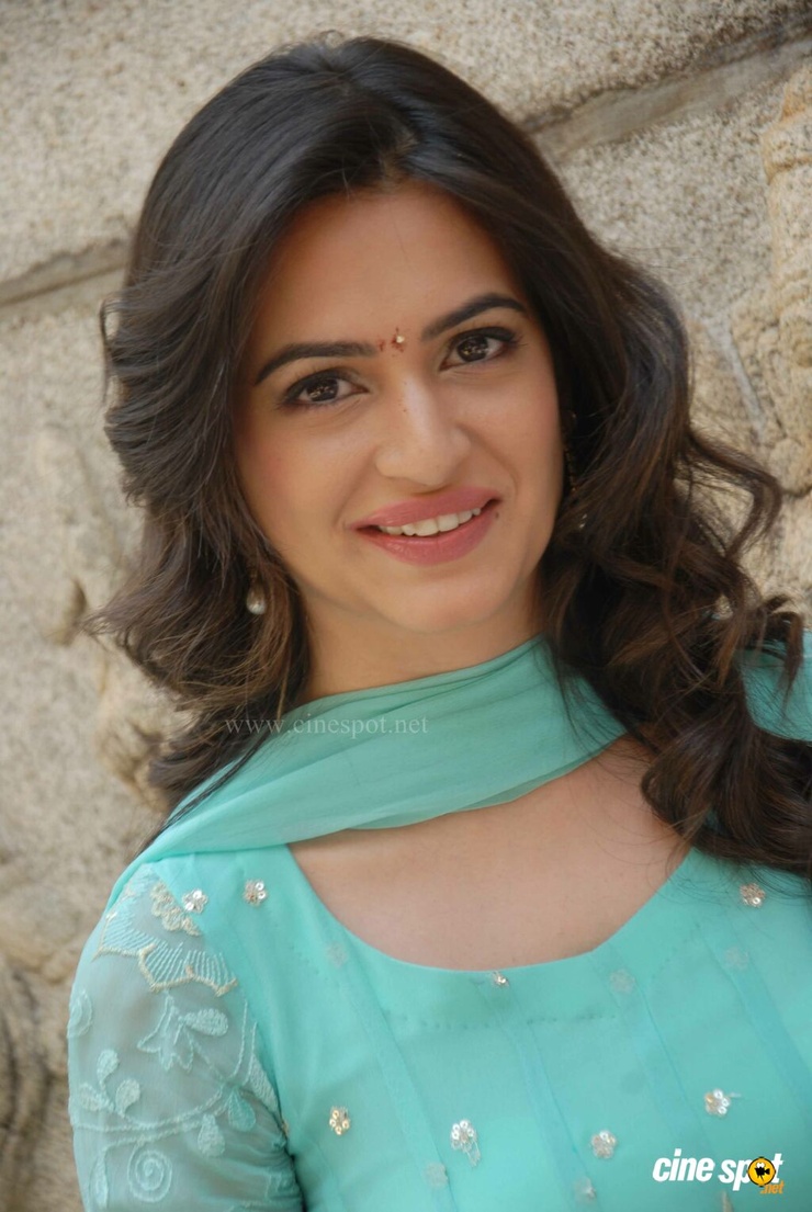 Kriti Kharbanda