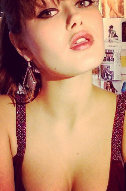 Ella Purnell Ella Purnell