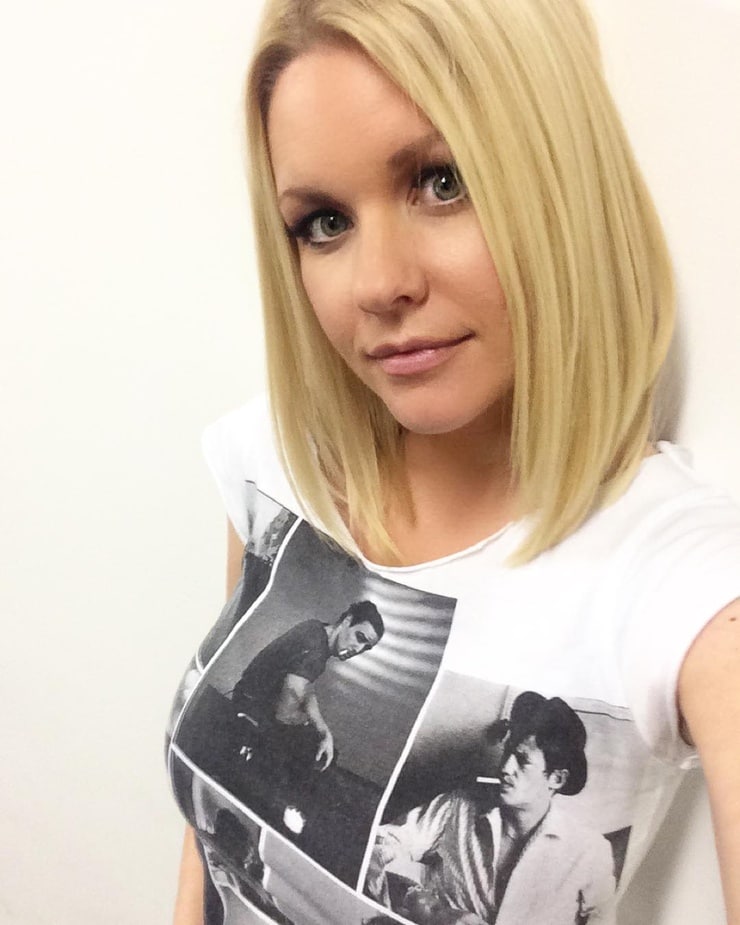 Carrie Keagan