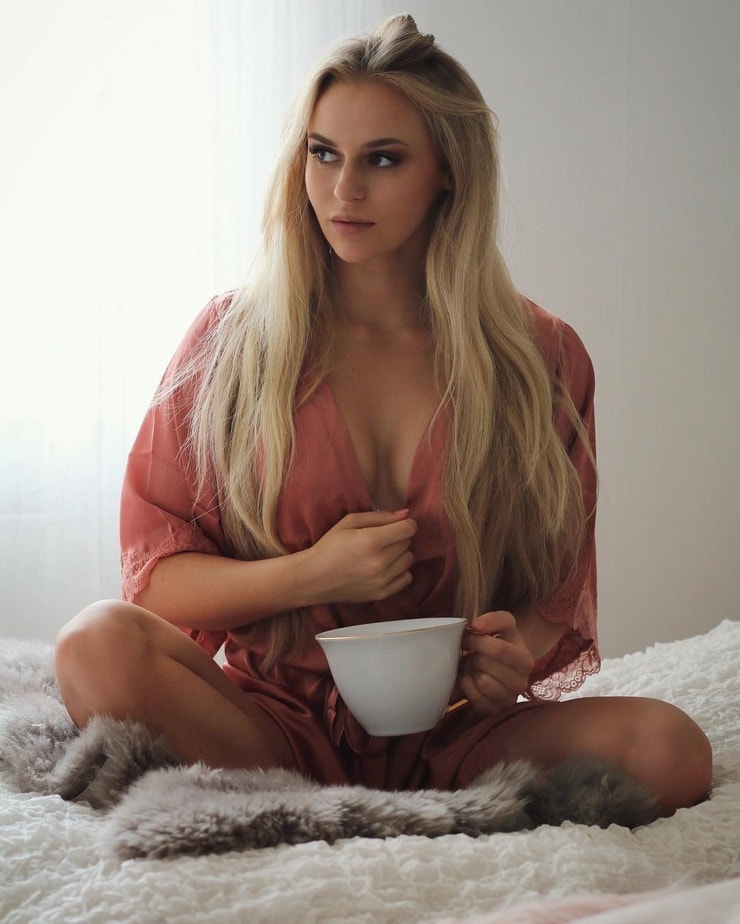 ANNA NYSTRÖM ANNA NYSTRÖM