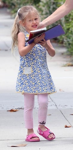 Violet Affleck