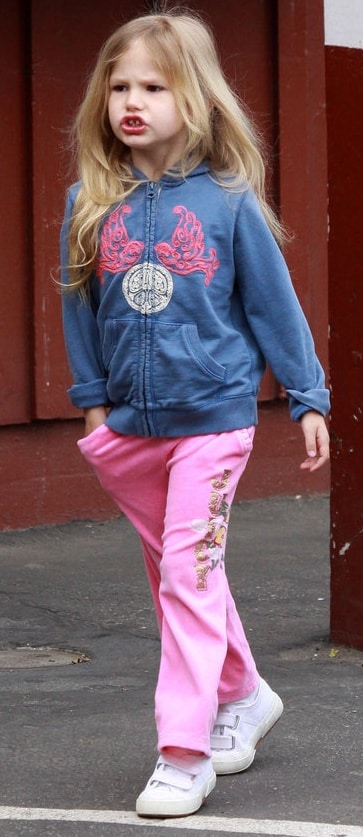 Violet Affleck
