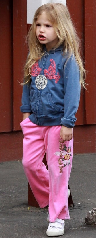 Violet Affleck