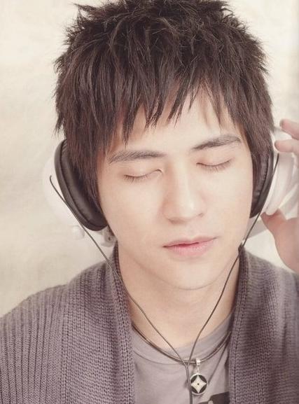 Vic Zhou