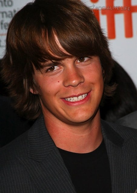 Picture of Johnny Simmons