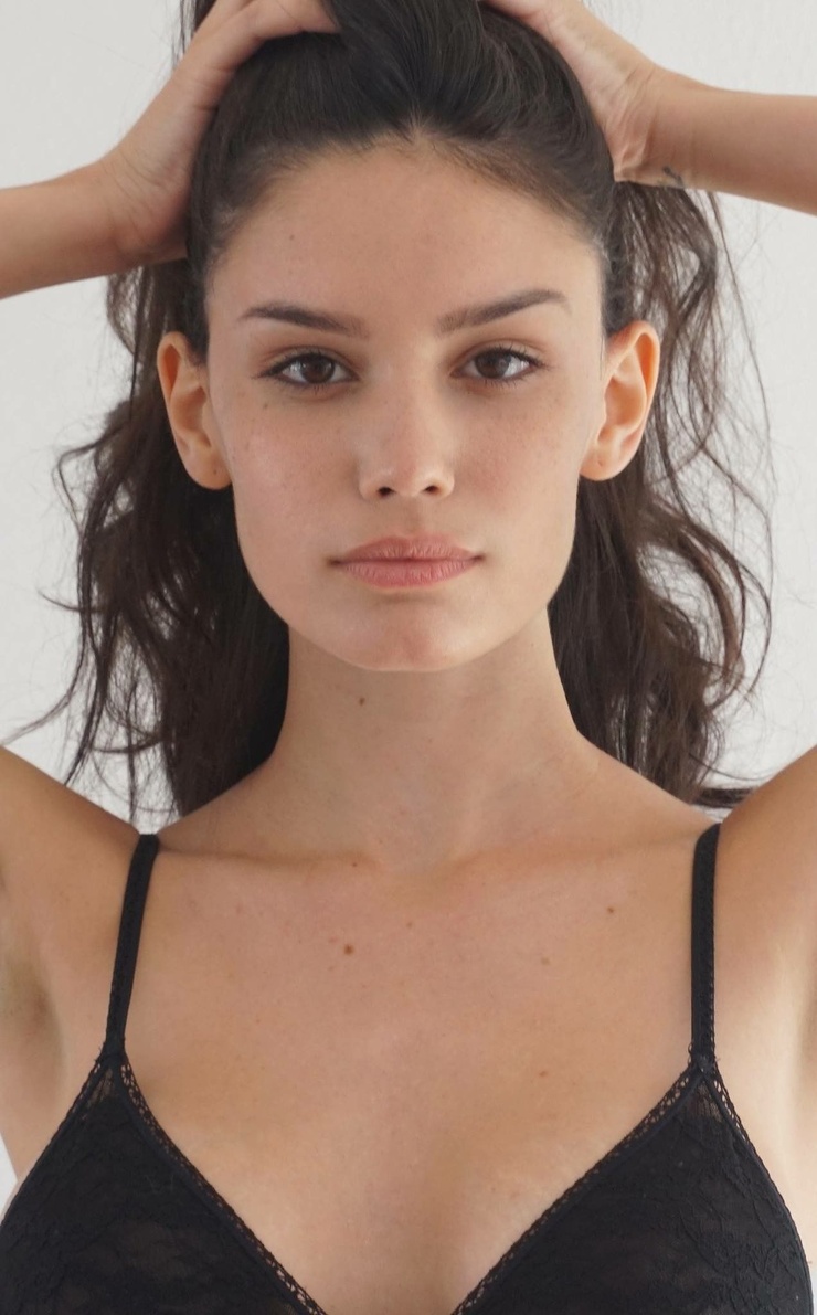 Anne De Paula Anne De Paula