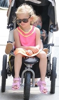 Violet Affleck