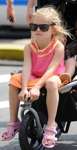 Violet Affleck