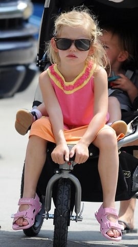 Violet Affleck
