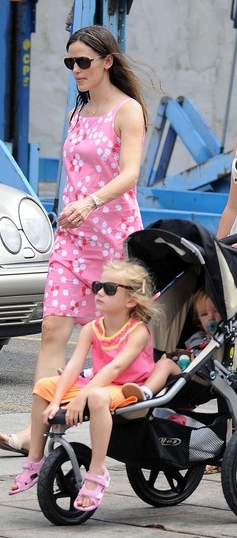 Violet Affleck