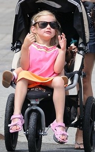 Violet Affleck