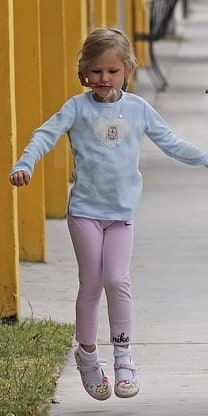 Violet Affleck