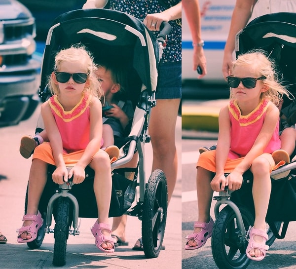 Violet Affleck