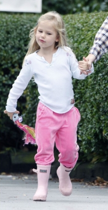 Violet Affleck