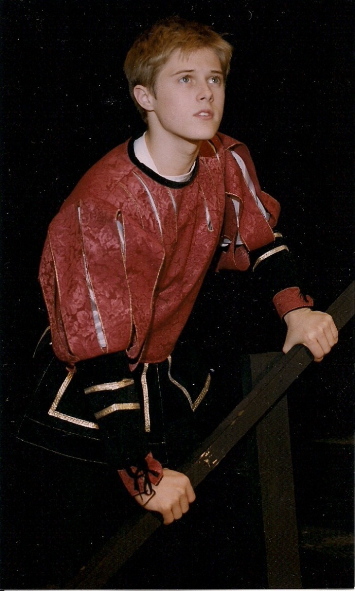 Lucas Grabeel