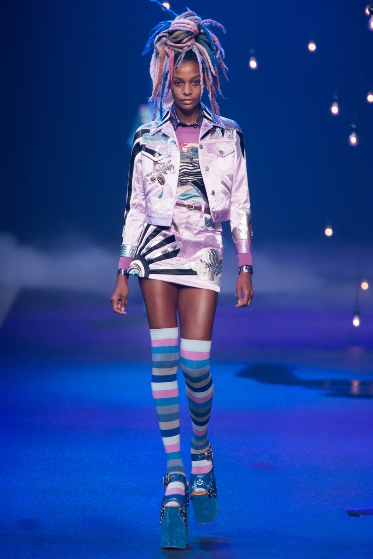 Karly Loyce