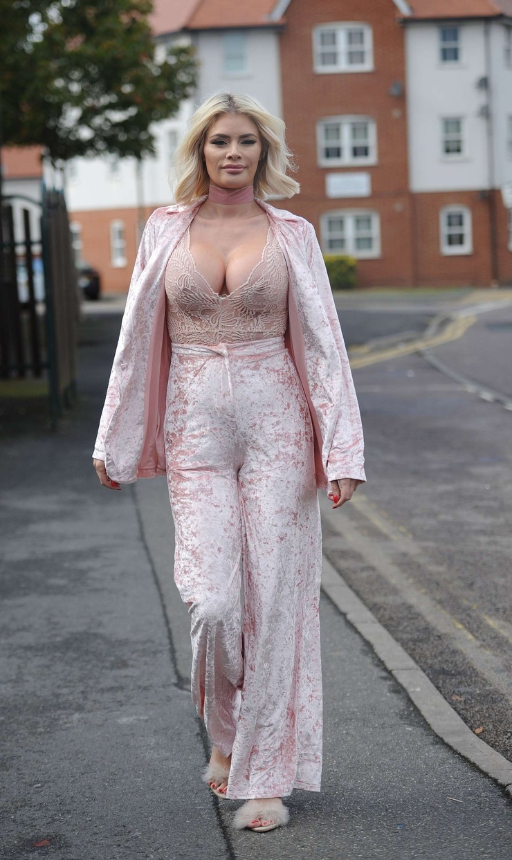 Chloe Sims