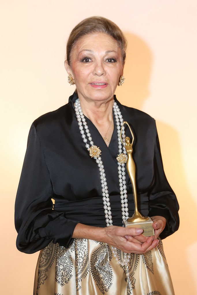 Farah Pahlavi Image