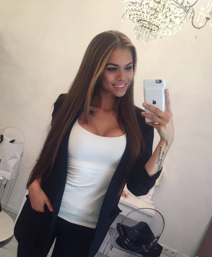 Viki Odintcova Viki Odintcova