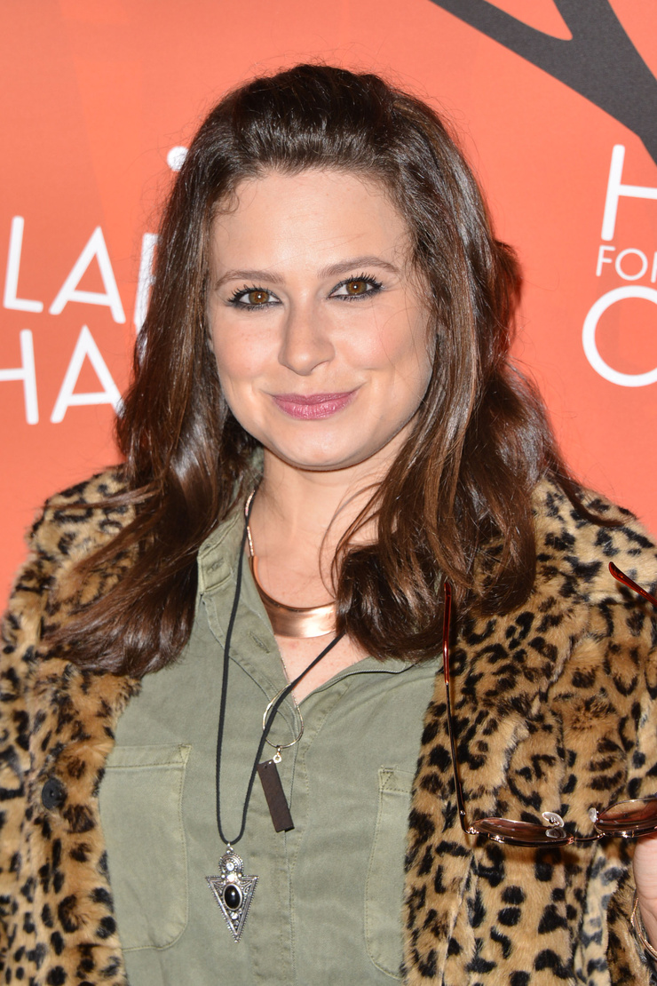 Katie Lowes