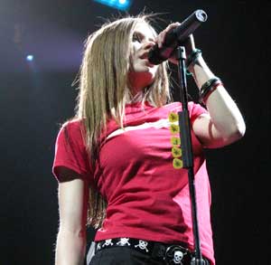 Avril Lavigne: Bonez Tour 2005 - Live at Budokan