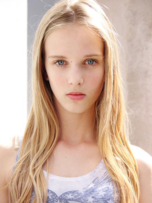 Ella McRobb