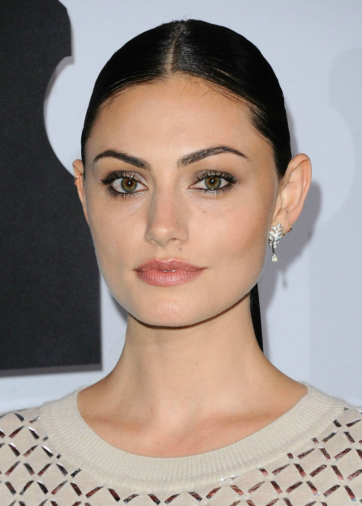 Phoebe Tonkin