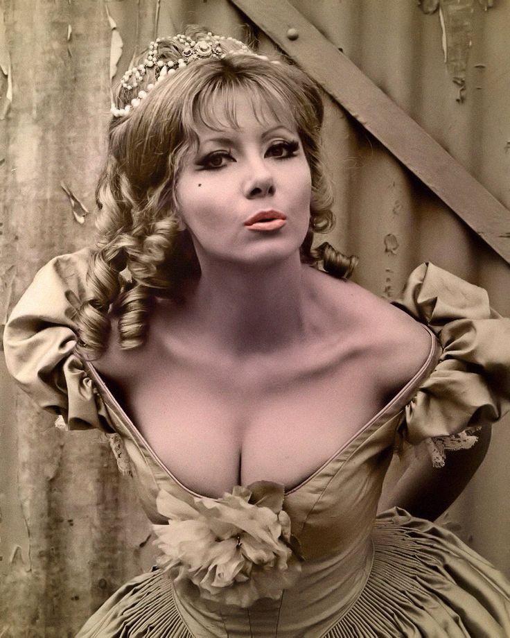 Ingrid Pitt Ingrid Pitt
