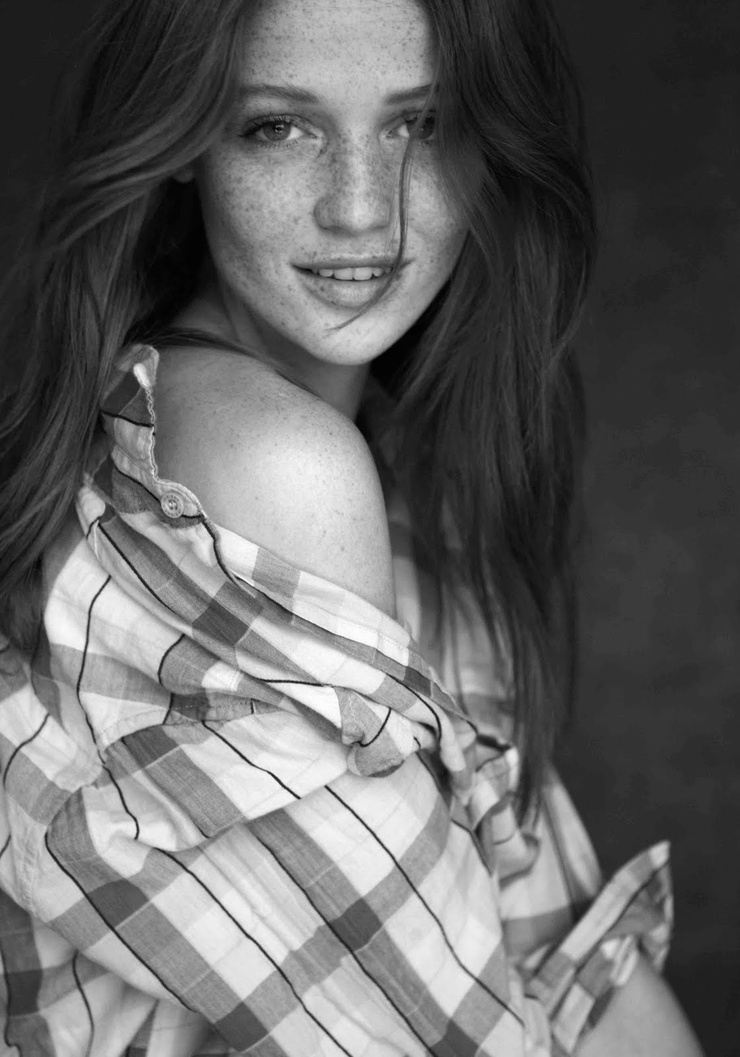 Cintia Dicker Cintia Dicker