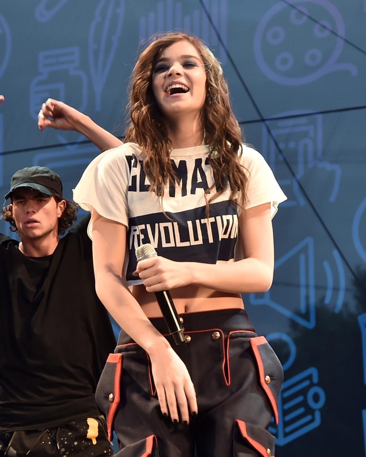 Hailee Steinfeld
