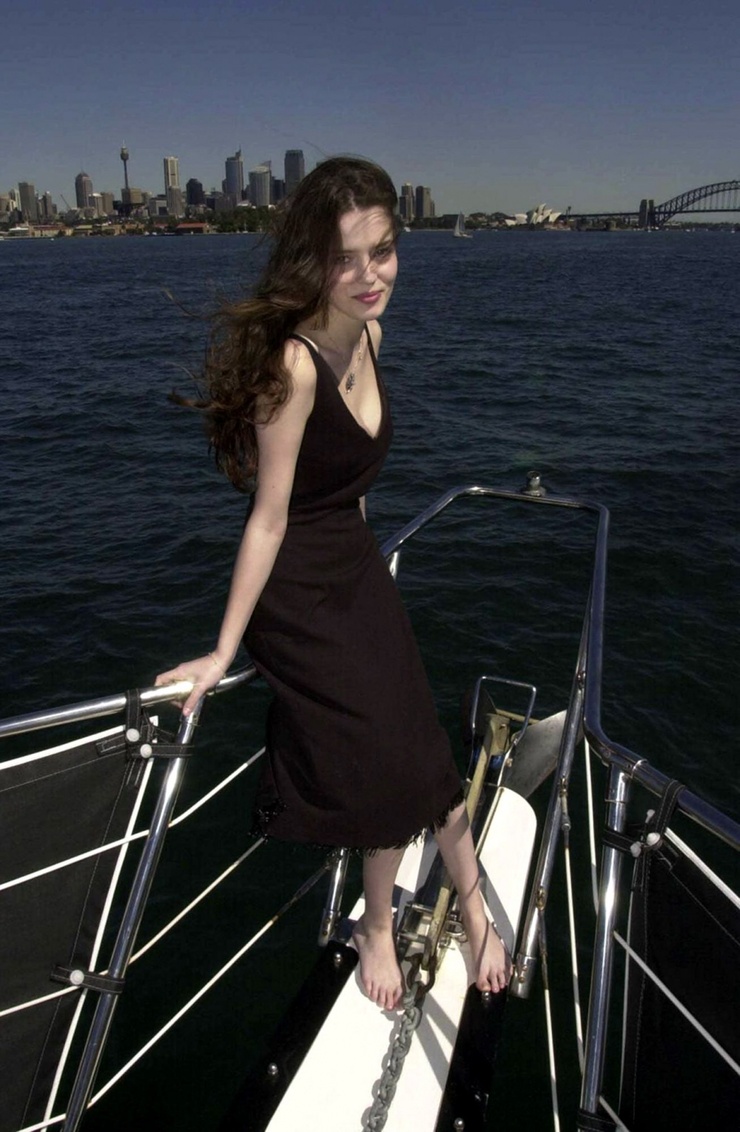 Roxane Mesquida Roxane Mesquida