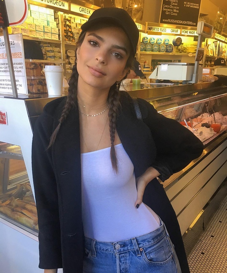 Emily Ratajkowski