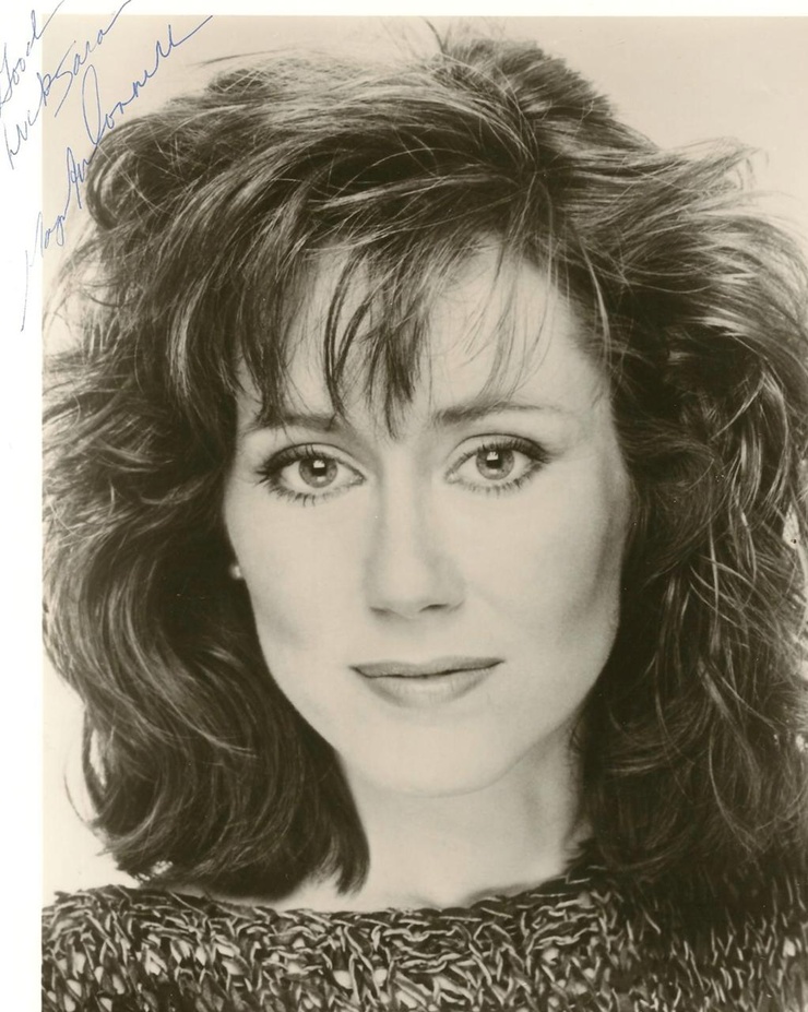 Mary McDonnell Mary McDonnell