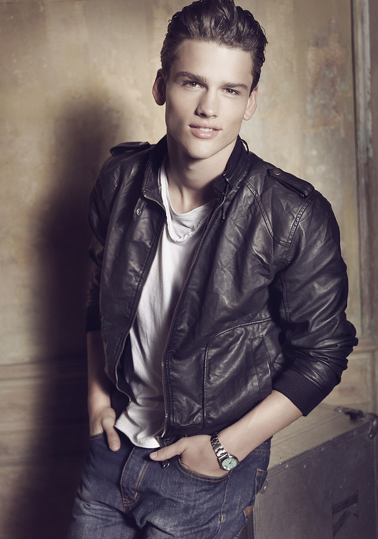 Simon Nessman Simon Nessman