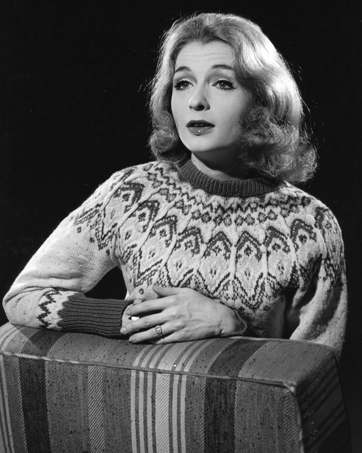 Carrie Nye Carrie Nye