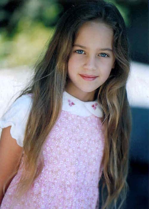 Mary Mouser image